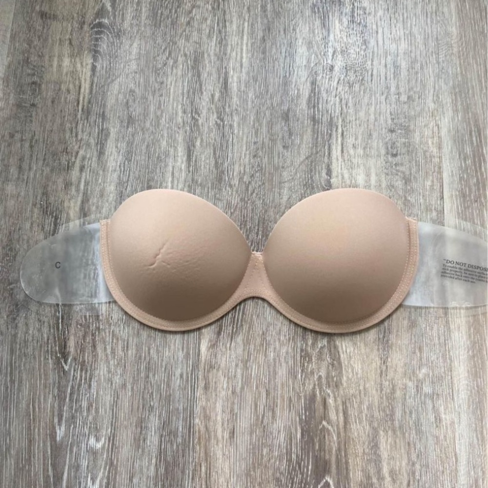 Strapless backless bra